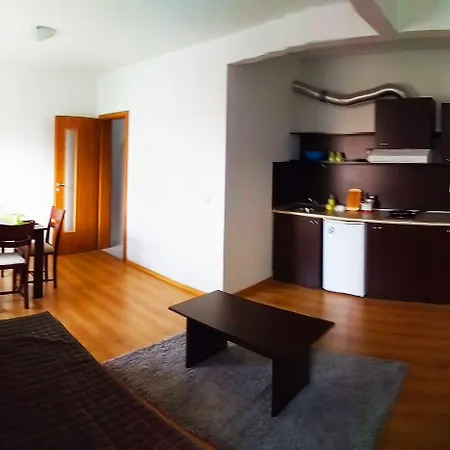 Ruby Tower Готель Бансько