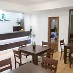 Ruby Tower * Μπάνσκο